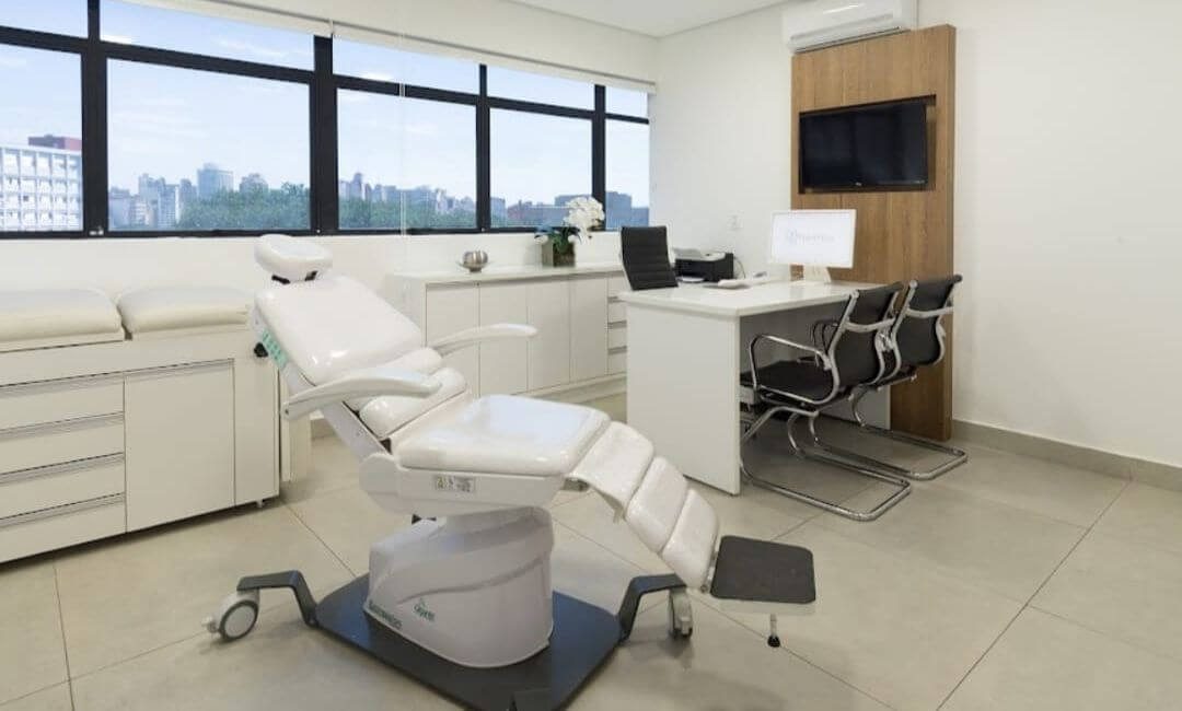 consultorio-atendimento-clinica-medica-medmax-bh-mg-otorrino-otorrinolaringologia-luciane-michel